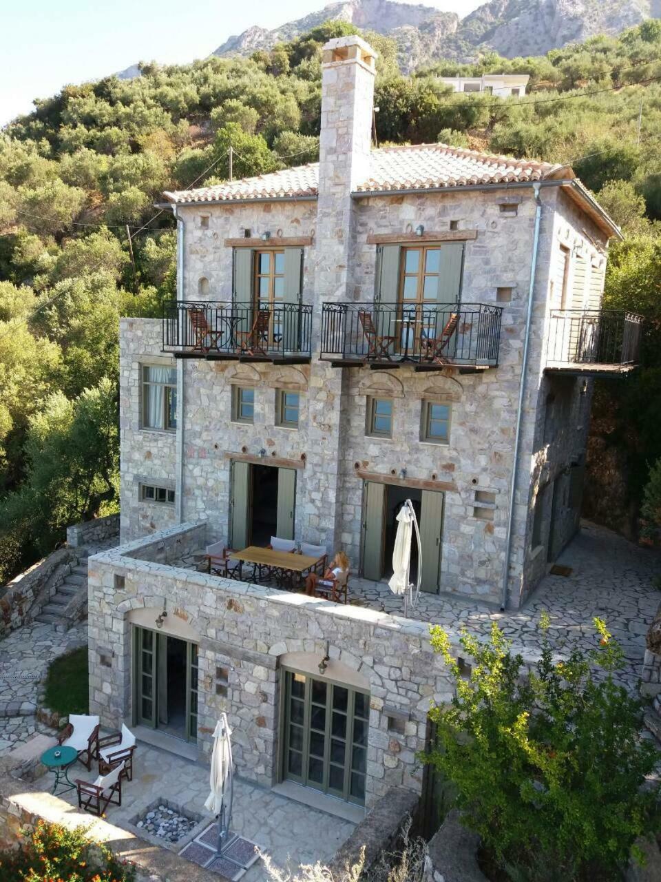 Diotima Homes كالاماتا المظهر الخارجي الصورة
